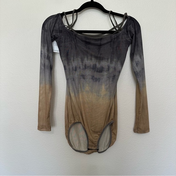 dance and sway Tops - Gradient Long Sleeve Bodysuit